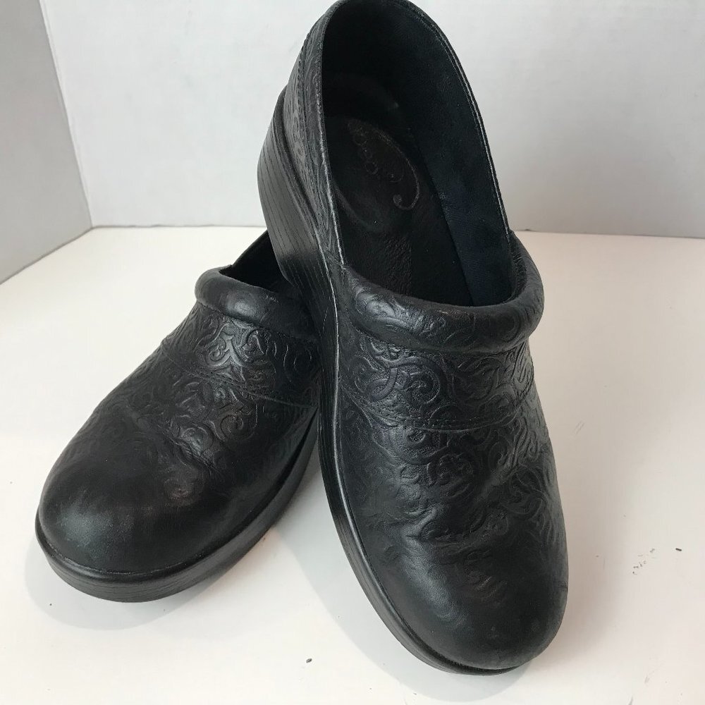 ABEO Tooled Leather Comfort Clog US 9N EU 39